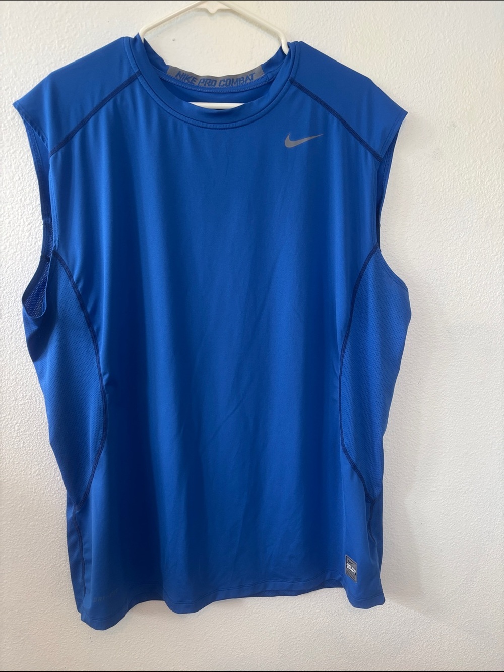 Nike Men’s Pro Combat Blue Sleeveless Training Tank with Silver Swoosh -523sku
